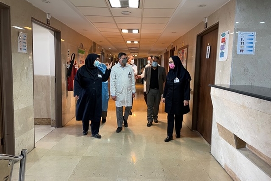 بازدید دکتراحمدرضا جمشیدی رئیس بیمارستان شریعتی از بخش‌های این بیمارستان  